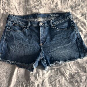 GAP Women's 3" Mid Rise Blue Jean Shorts Size 31 Raw hem